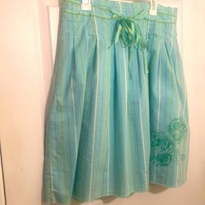 Old Navy Skirt. Green Stripped w/ LG Flower Print & Ribbon Detail. Size 4.
